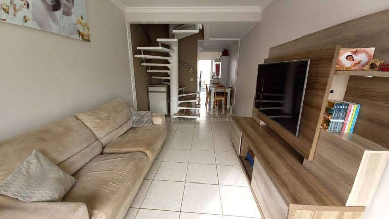 Sobrado com 2 Quartos à Venda, 71 m² em Centro - Camboriú