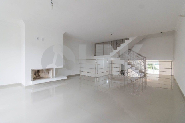 Sobrado com 3 Quartos à Venda, 220 m² em Jardim Sabará - Porto Alegre