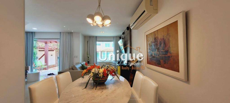 Imagem Casa com 3 Quartos à Venda, 130 m² em Ferradura - Armação Dos Búzios Imagem Casa com 3 Quartos à Venda, 130 m² em Ferradura - Armação Dos Búzios
