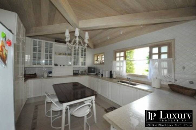 Imagem Casa com 6 Quartos à Venda, 400 m² em Capivari - Campos Do Jordão Imagem Casa com 6 Quartos à Venda, 400 m² em Capivari - Campos Do Jordão