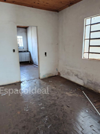 Imagem Casa com 3 Quartos à Venda, 200 m² em Centro - Lençóis Paulista Imagem Casa com 3 Quartos à Venda, 200 m² em Centro - Lençóis Paulista
