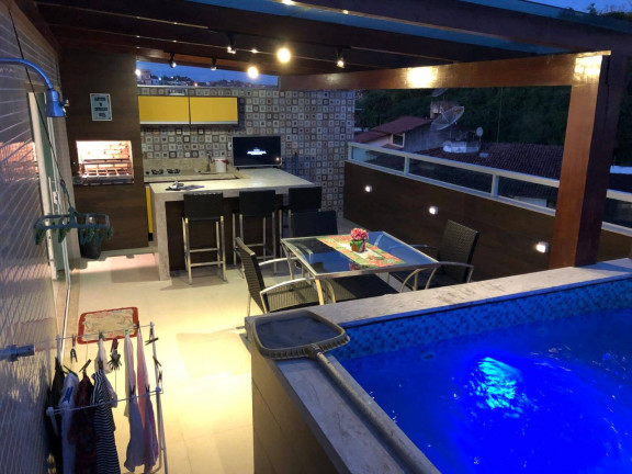 Apartamento com 3 Quartos à Venda, 188 m² em Castália - Itabuna