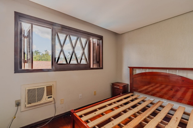 Imagem Casa com 3 Quartos à Venda, 385 m² em Agronomia - Porto Alegre Imagem Casa com 3 Quartos à Venda, 385 m² em Agronomia - Porto Alegre