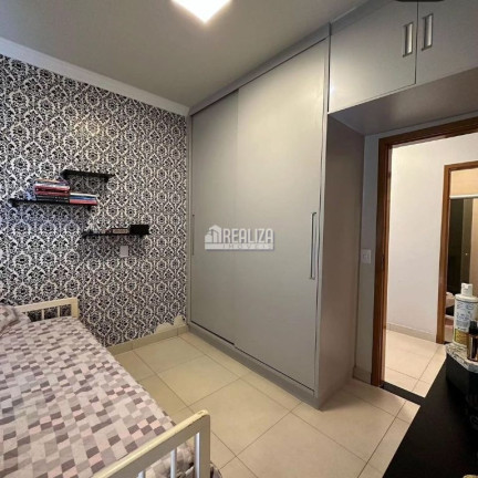 Imagem Sobrado com 4 Quartos à Venda, 250 m² em Boa Vista - Uberaba Imagem Sobrado com 4 Quartos à Venda, 250 m² em Boa Vista - Uberaba