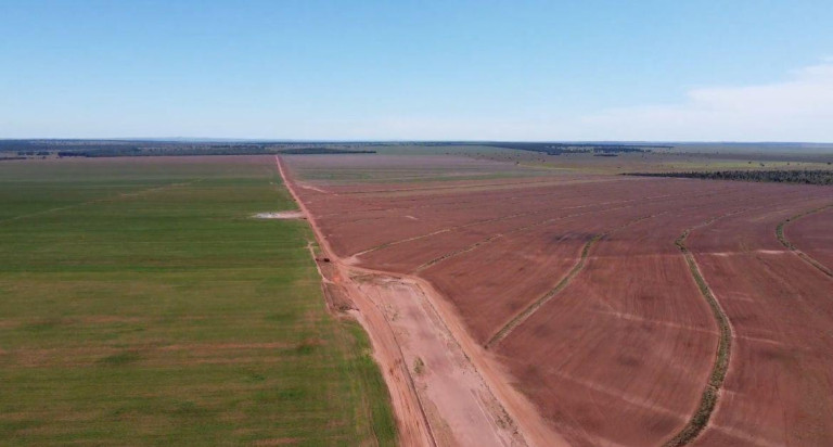 Imagem Fazenda à Venda, 8.100 m² em Rural - Chapadão Do Sul