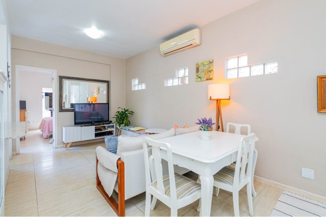 Imagem Casa com 3 Quartos à Venda, 255 m² em Petrópolis - Porto Alegre Imagem Casa com 3 Quartos à Venda, 255 m² em Petrópolis - Porto Alegre