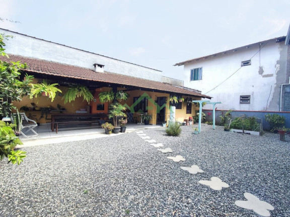Imagem Casa com 3 Quartos à Venda, 210 m² em Costeira - Balneário Barra Do Sul Imagem Casa com 3 Quartos à Venda, 210 m² em Costeira - Balneário Barra Do Sul