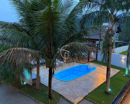 Imagem Casa com 4 Quartos à Venda, 202 m² em Bom Retiro - Joinville Imagem Casa com 4 Quartos à Venda, 202 m² em Bom Retiro - Joinville