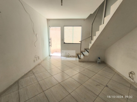 Imagem Casa de Condomínio com 2 Quartos à Venda, 55 m² em São Pedro - Ibirité