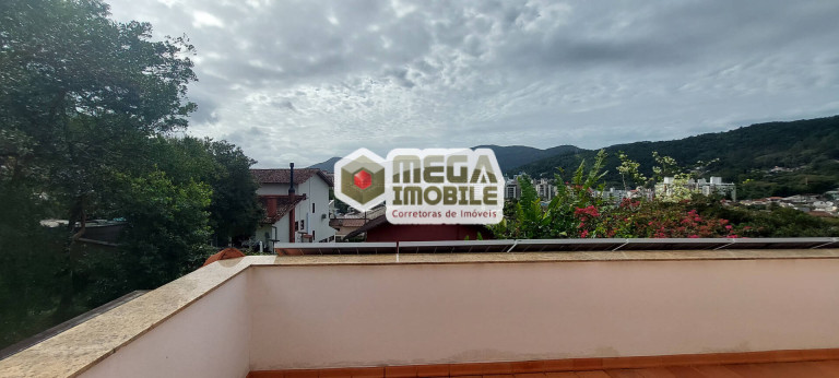 Imagem Casa com 5 Quartos à Venda, 900 m² em Córrego Grande - Florianópolis Imagem Casa com 5 Quartos à Venda, 900 m² em Córrego Grande - Florianópolis