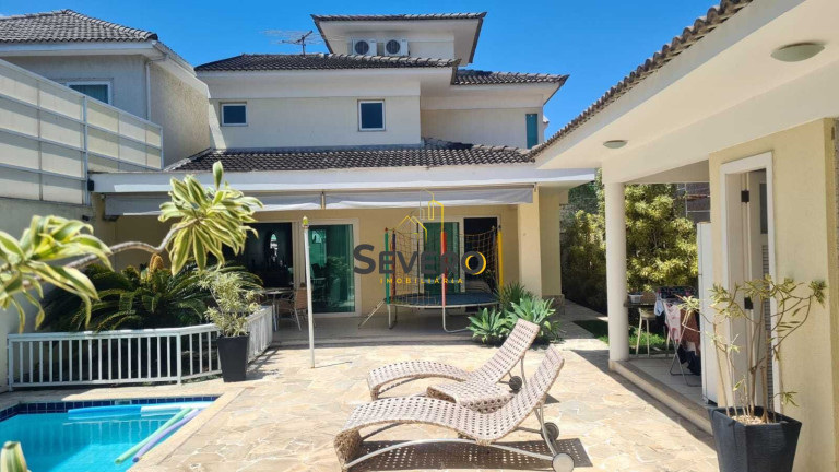 Casa com 3 Quartos à Venda, 242 m² em Camboinhas - Niterói