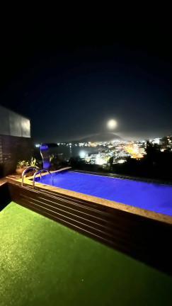 Imagem Casa com 4 Quartos para Temporada, em Bombinhas Imagem Casa com 4 Quartos para Temporada, em Bombinhas