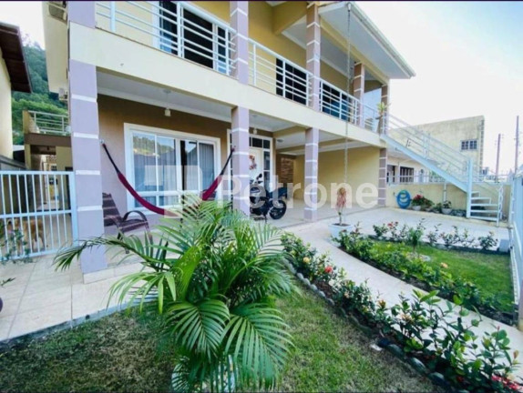 Imagem Casa com 3 Quartos à Venda, 340 m² em Calheiros - Governador Celso Ramos Imagem Casa com 3 Quartos à Venda, 340 m² em Calheiros - Governador Celso Ramos