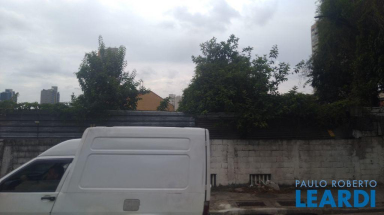 Imagem Terreno à Venda, 960 m² em Jardim - Santo André Imagem Terreno à Venda, 960 m² em Jardim - Santo André