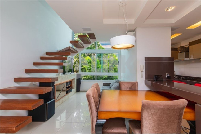 Imagem Apartamento com 2 Quartos à Venda, 97 m² em Rio Branco - Porto Alegre Imagem Apartamento com 2 Quartos à Venda, 97 m² em Rio Branco - Porto Alegre