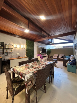 Imagem Casa com 4 Quartos para Alugar ou Temporada, 230 m² em Colina De Laranjeiras - Serra