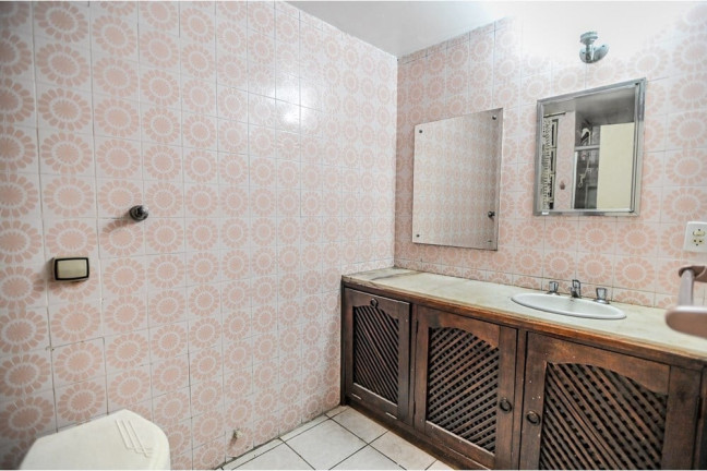 Imagem Imóvel com 3 Quartos à Venda, 115 m² em Independência - Porto Alegre Imagem Imóvel com 3 Quartos à Venda, 115 m² em Independência - Porto Alegre