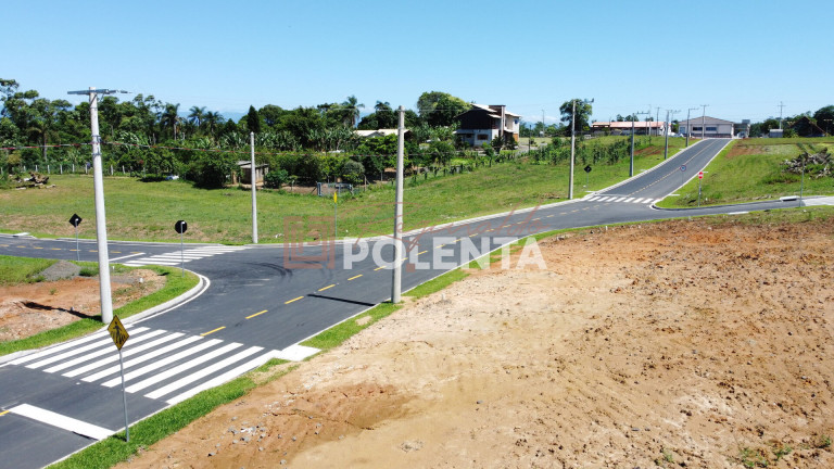 Terreno à Venda, 360 m² em Primeira Linha - Criciúma