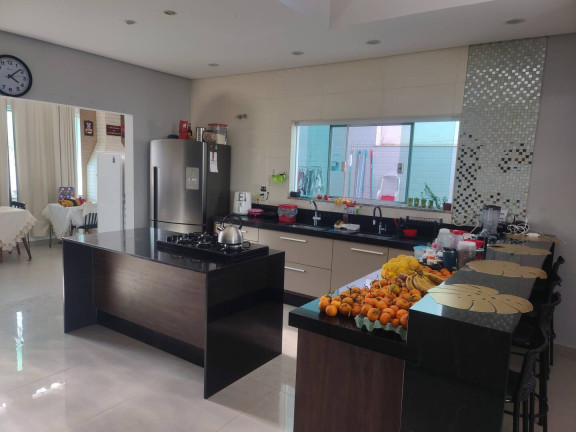 Imagem Casa com 3 Quartos à Venda, 320 m² em Iporanga - Sorocaba Imagem Casa com 3 Quartos à Venda, 320 m² em Iporanga - Sorocaba