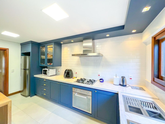 Imagem Apartamento com 3 Quartos à Venda, 195 m² em Auxiliadora - Porto Alegre Imagem Apartamento com 3 Quartos à Venda, 195 m² em Auxiliadora - Porto Alegre
