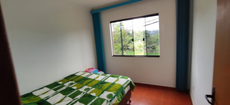 Imagem Sobrado com 4 Quartos à Venda, 218 m² em Pioneiros Catarinenses - Cascavel