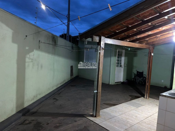 Imagem Casa com 3 Quartos à Venda, 250 m² em Residencial Morumbi - Uberaba Imagem Casa com 3 Quartos à Venda, 250 m² em Residencial Morumbi - Uberaba