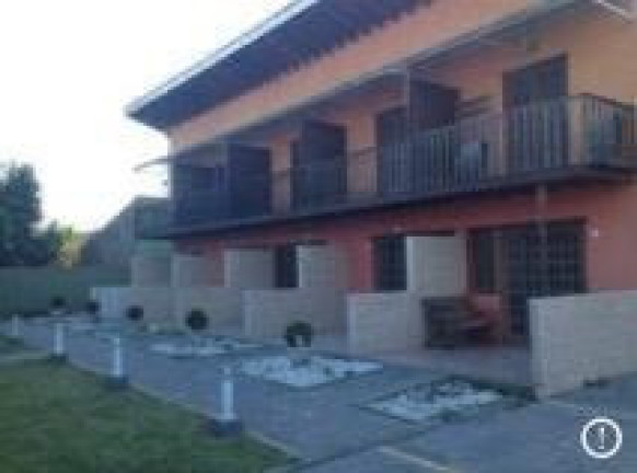 Imagem Sobrado com 1 Quarto à Venda, 50 m² em Jardim Mariella - Caraguatatuba
