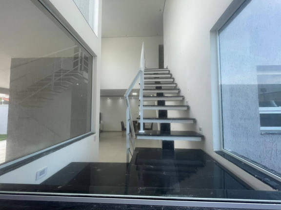 Imagem Casa com 4 Quartos à Venda, 350 m² em Maria Helena Novaes - Peruíbe Imagem Casa com 4 Quartos à Venda, 350 m² em Maria Helena Novaes - Peruíbe