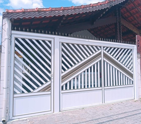 Imagem Casa com 2 Quartos à Venda, em Caiçara - Praia Grande Imagem Casa com 2 Quartos à Venda, em Caiçara - Praia Grande
