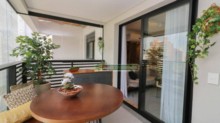 Imagem Apartamento com 2 Quartos à Venda, 72 m² em Cabral - Curitiba