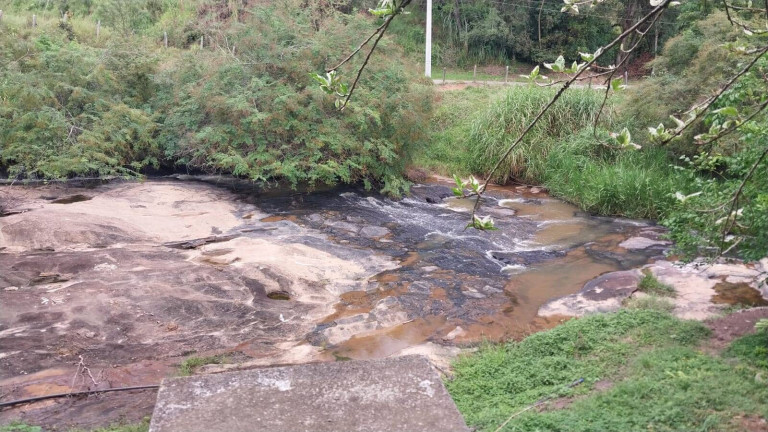 Imagem Chácara com 3 Quartos à Venda, 200 m² em Vila Amelia - Paraibuna