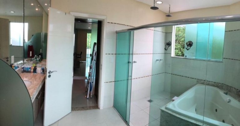 Imagem Imóvel com 4 Quartos à Venda, 750 m² em Tarumã - Manaus Imagem Imóvel com 4 Quartos à Venda, 750 m² em Tarumã - Manaus