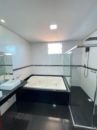 Imagem Casa com 4 Quartos à Venda, 293 m² em Centro - Manaus Imagem Casa com 4 Quartos à Venda, 293 m² em Centro - Manaus