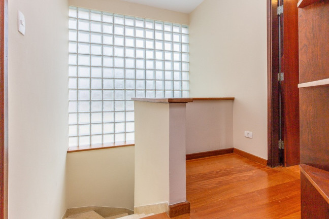 Imagem Casa com 3 Quartos à Venda, 220 m² em Moema - São Paulo Imagem Casa com 3 Quartos à Venda, 220 m² em Moema - São Paulo