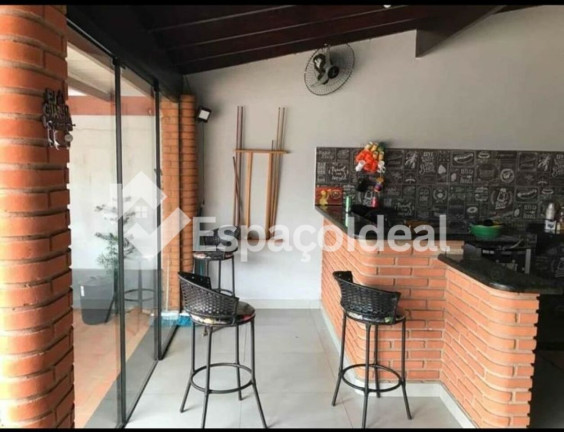 Imagem Casa com 1 Quarto à Venda, 250 m² em Parque Residencial Lourenção - Areiópolis Imagem Casa com 1 Quarto à Venda, 250 m² em Parque Residencial Lourenção - Areiópolis