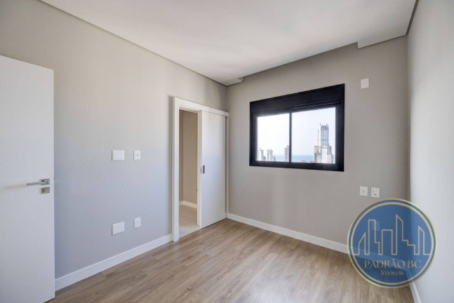 Imagem Apartamento com 4 Quartos à Venda, 135 m² em Centro - Balneário Camboriú