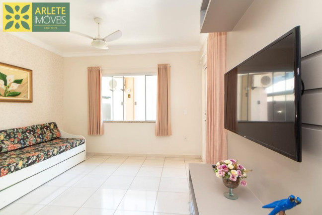 Imagem Apartamento com 2 Quartos para Alugar ou Temporada, 80 m² em Centro - Bombinhas Imagem Apartamento com 2 Quartos para Alugar ou Temporada, 80 m² em Centro - Bombinhas