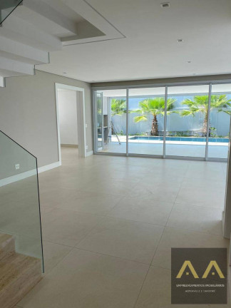 Imagem Casa com 4 Quartos à Venda, 341 m² em Tamboré - Santana De Parnaíba Imagem Casa com 4 Quartos à Venda, 341 m² em Tamboré - Santana De Parnaíba