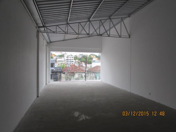 Sala Comercial à Venda, 332 m² em Azenha - Porto Alegre