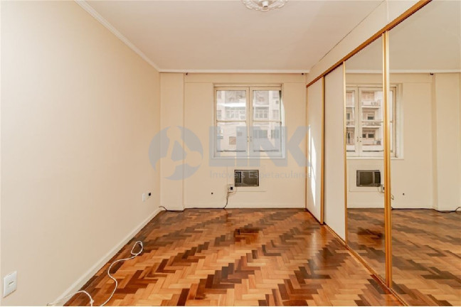 Imagem Apartamento com 2 Quartos à Venda, 115 m² em Centro Histórico - Porto Alegre Imagem Apartamento com 2 Quartos à Venda, 115 m² em Centro Histórico - Porto Alegre