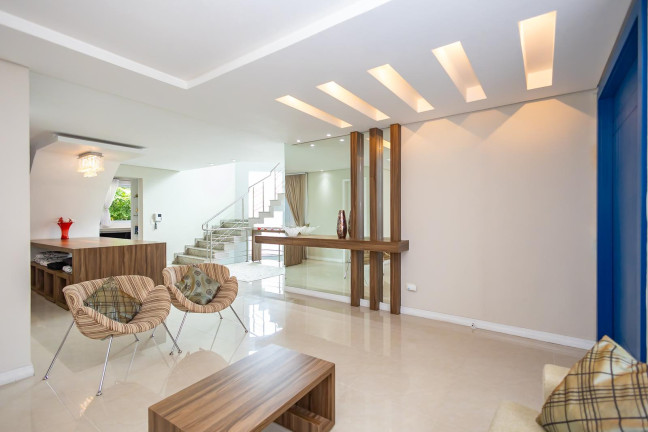 Imagem Casa de Condomínio com 4 Quartos à Venda, 350 m² em Orleans - Curitiba Imagem Casa de Condomínio com 4 Quartos à Venda, 350 m² em Orleans - Curitiba