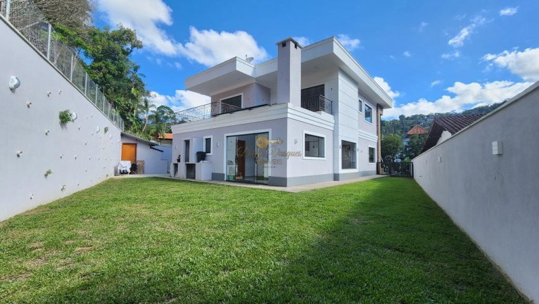 Imagem Casa com 4 Quartos à Venda, 260 m² em Parque Do Imbui - Teresópolis Imagem Casa com 4 Quartos à Venda, 260 m² em Parque Do Imbui - Teresópolis