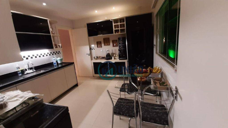 Imagem Casa com 4 Quartos à Venda, 180 m² em Itaipu - Niterói Imagem Casa com 4 Quartos à Venda, 180 m² em Itaipu - Niterói
