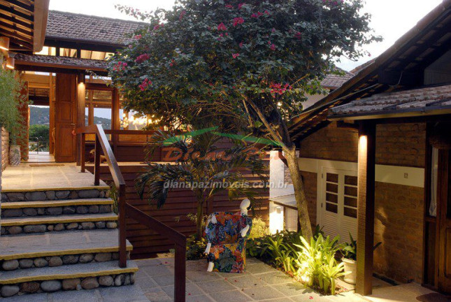 Imagem Casa com 9 Quartos à Venda, 454 m² em Ferradura - Búzios Imagem Casa com 9 Quartos à Venda, 454 m² em Ferradura - Búzios