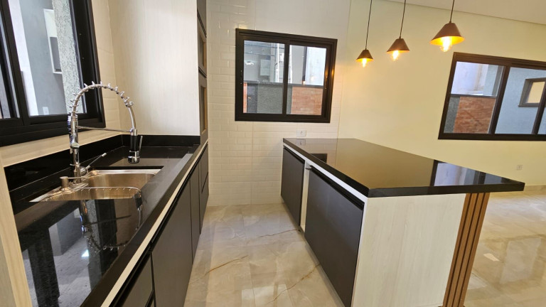 Imagem Sobrado com 3 Quartos à Venda, 174 m² em Cézar De Souza - Mogi Das Cruzes Imagem Sobrado com 3 Quartos à Venda, 174 m² em Cézar De Souza - Mogi Das Cruzes