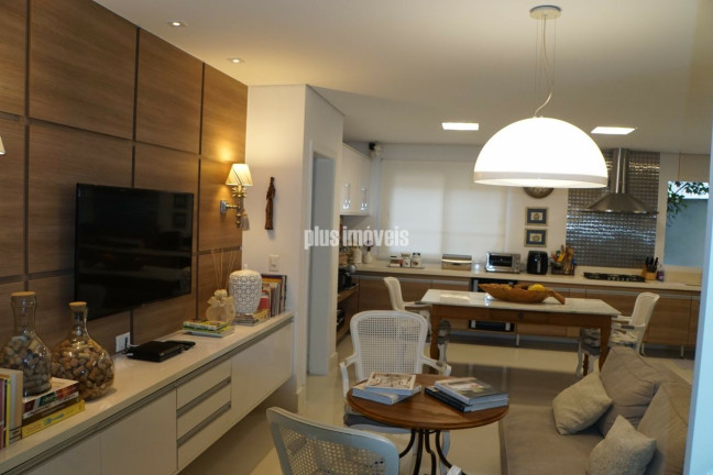 Imagem Casa com 3 Quartos à Venda, 650 m² em Morumbi - São Paulo Imagem Casa com 3 Quartos à Venda, 650 m² em Morumbi - São Paulo