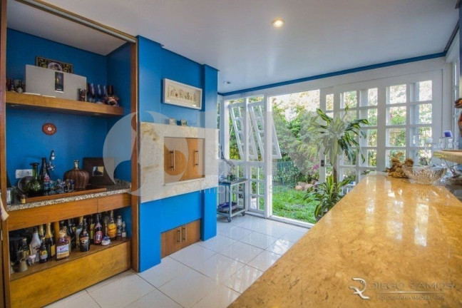 Imagem Imóvel com 3 Quartos à Venda, 280 m² em Chácara Das Pedras - Porto Alegre Imagem Imóvel com 3 Quartos à Venda, 280 m² em Chácara Das Pedras - Porto Alegre