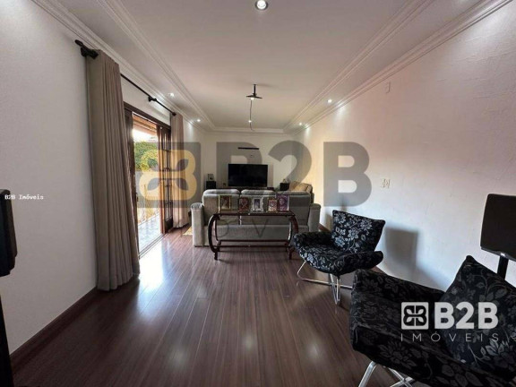 Imagem Casa com 3 Quartos à Venda, 310 m² em Vila Cidade Universitária - Bauru Imagem Casa com 3 Quartos à Venda, 310 m² em Vila Cidade Universitária - Bauru