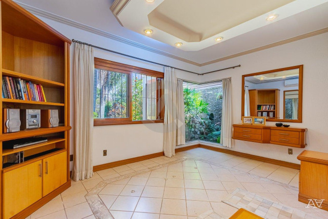 Imagem Casa com 3 Quartos à Venda, 274 m² em Igara - Canoas Imagem Casa com 3 Quartos à Venda, 274 m² em Igara - Canoas