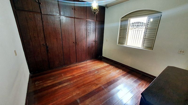 Imagem Casa com 5 Quartos à Venda, 205 m² em Miramar,(barreiro) - Belo Horizonte Imagem Casa com 5 Quartos à Venda, 205 m² em Miramar,(barreiro) - Belo Horizonte